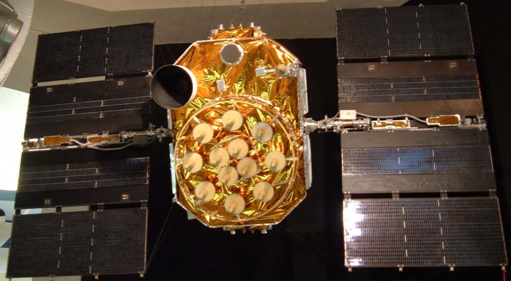 Um satélite GPS de 2ª geração em exposição no Museu Aeroespacial de San Diego, nos EUA.